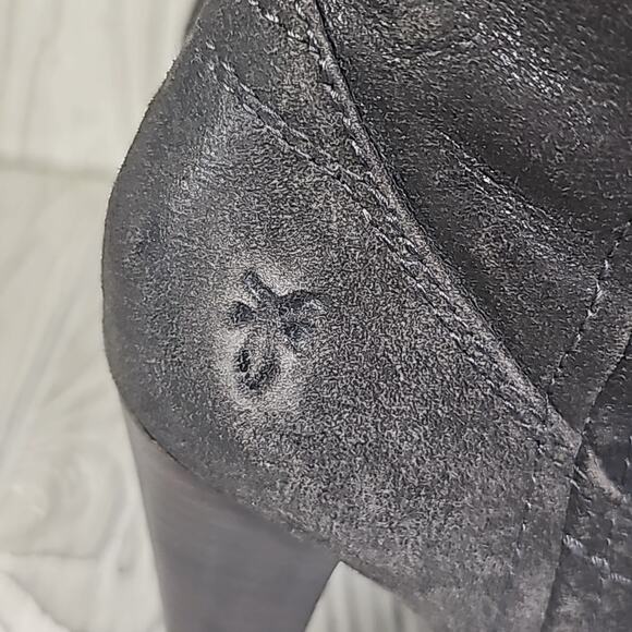 Frye Harlow Campus Tall Black Leather Heeled Boots Womens Size 6 - Picture 3 of 16